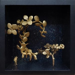 "découvrir la beauté du monde" / personnage et succulentes en laiton / 15 cm x 15 cm x 6 cm